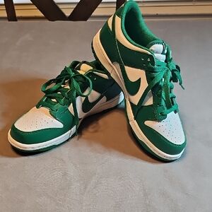 Nike Kids Sneakers in Green and White